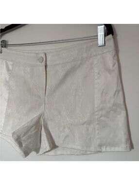 Forever 21 cream shorts